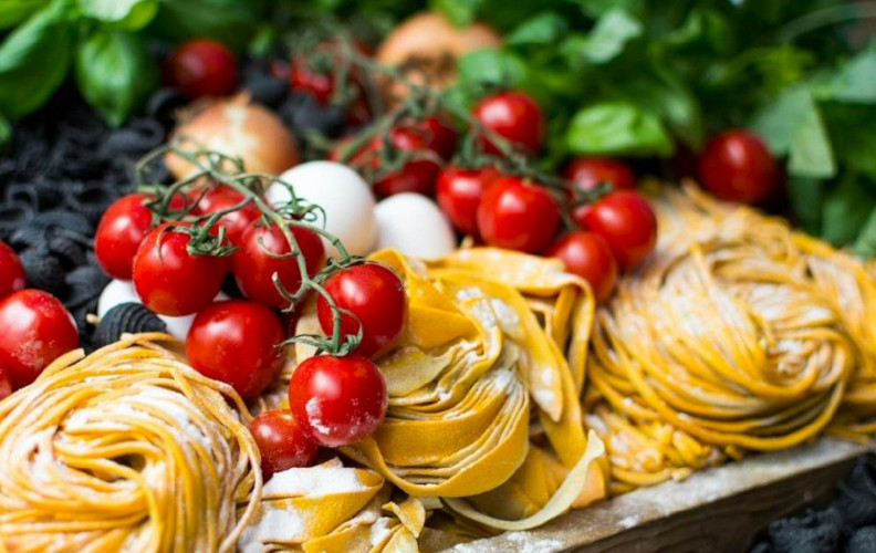 L Instant M La Gastronomie Italienne S Installe Sur La Place Du Palais Royal A Paris